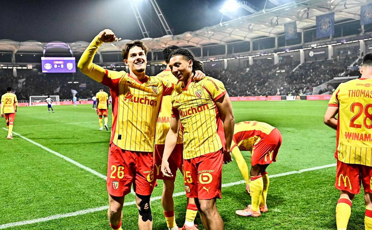 朗斯豪取9连胜，法甲领头羊疯狂晋级法国杯十六强，大巴黎是否担忧？